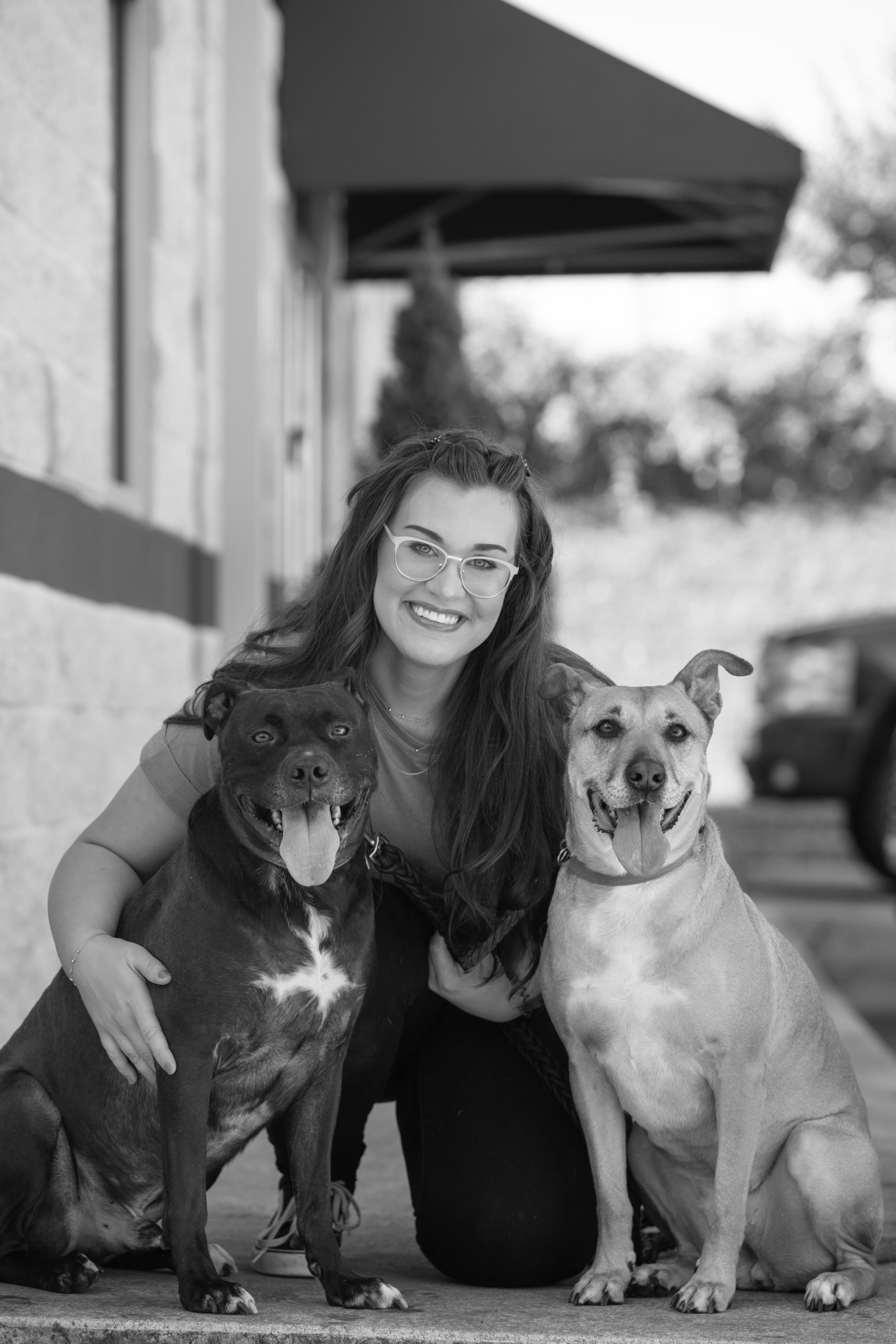 Lindsay Holt with dogs